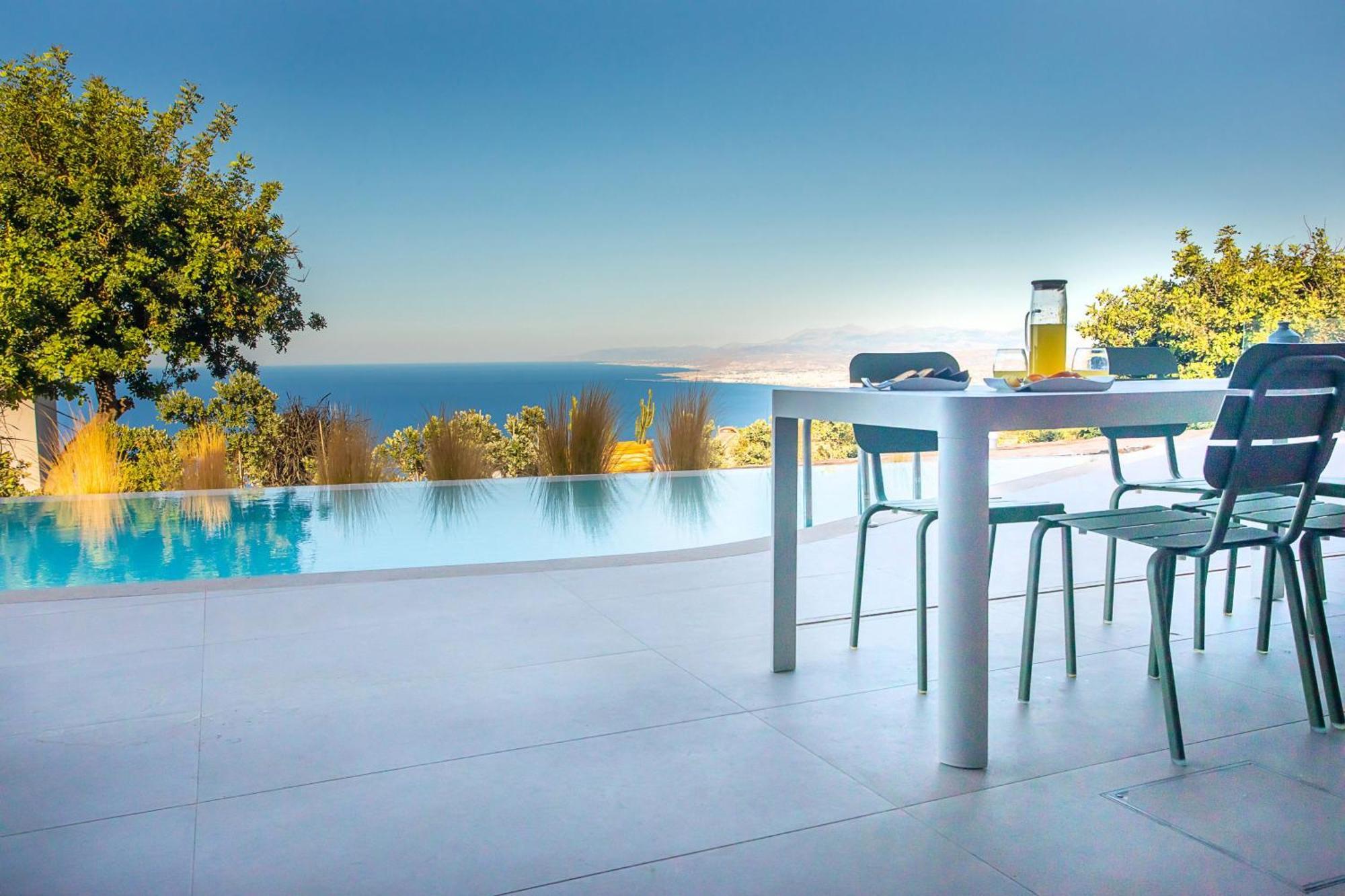 Plethora Luxury Suites Rodhiá Eksteriør billede